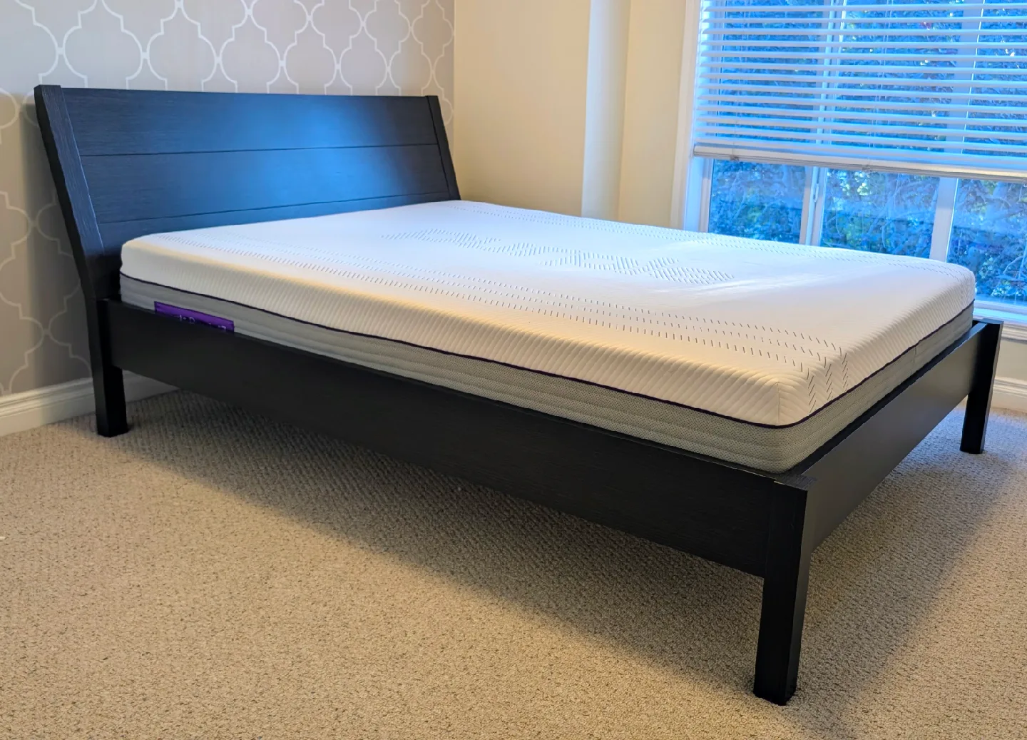 Dark wood queen bed frame (mattress not included) image indicator(2)