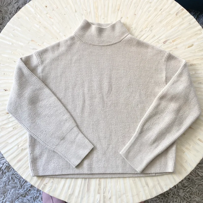 Lululemon Merino Wool-Blend Sweater Size 2 thumbnail