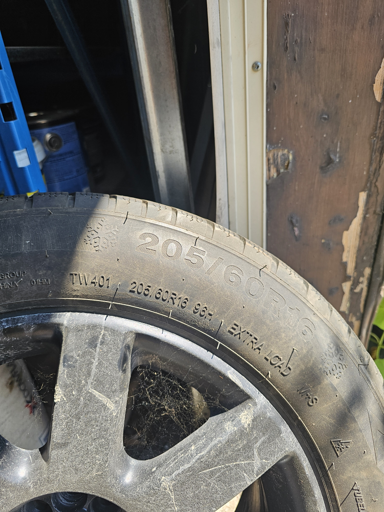 Triangle 205/60R16 Tires - Set of 4 - photo 3