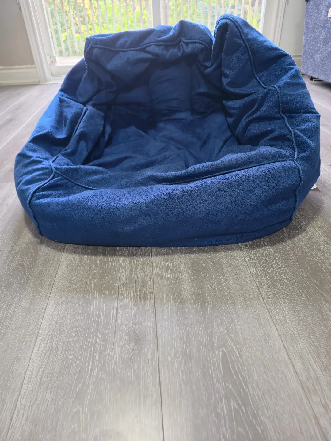 Camping chair and bean bag image indicator(2)