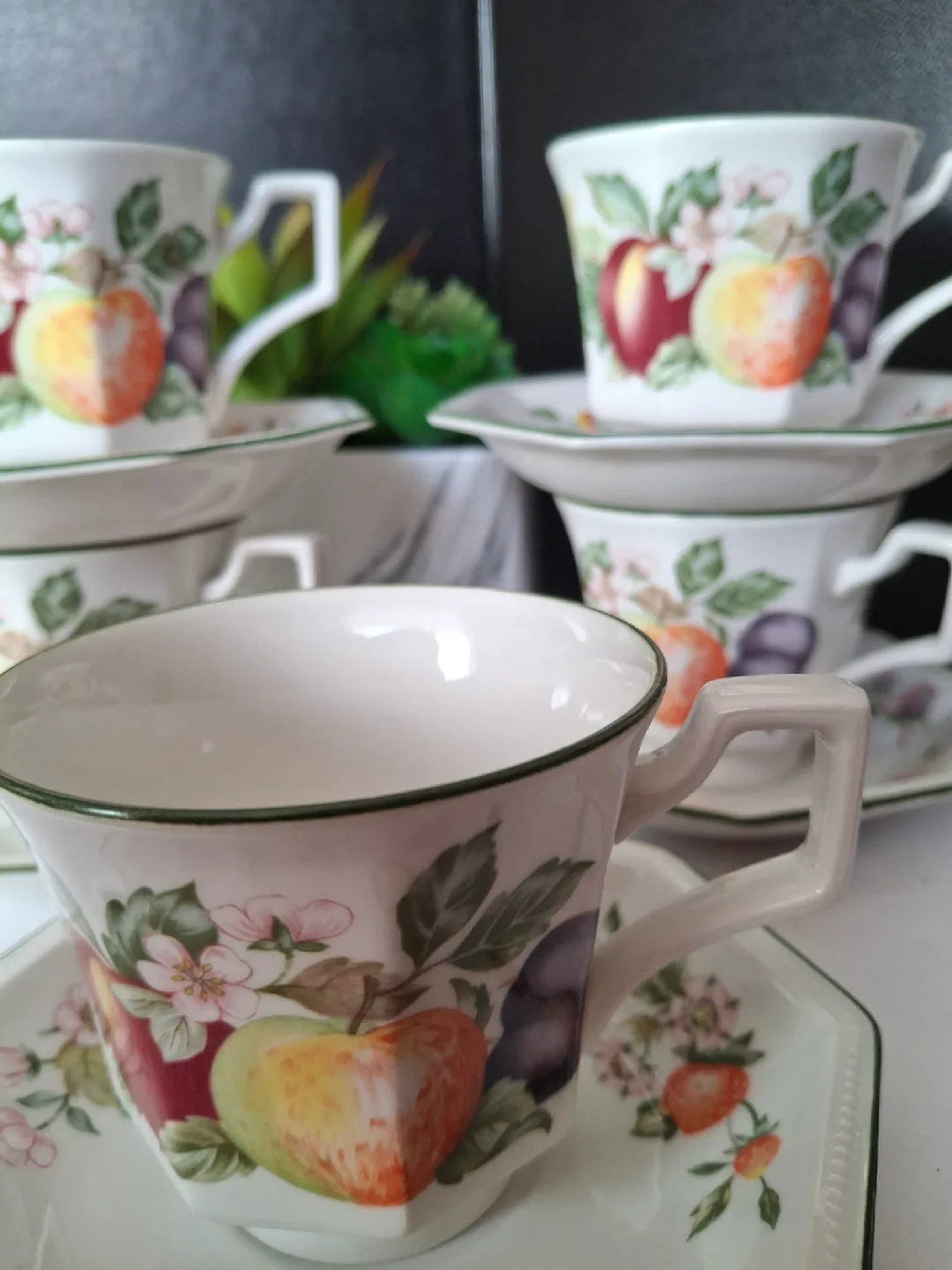 Vintage Made in England Johnson Brothers Tea Cup & Saucer Set image indicator(4)