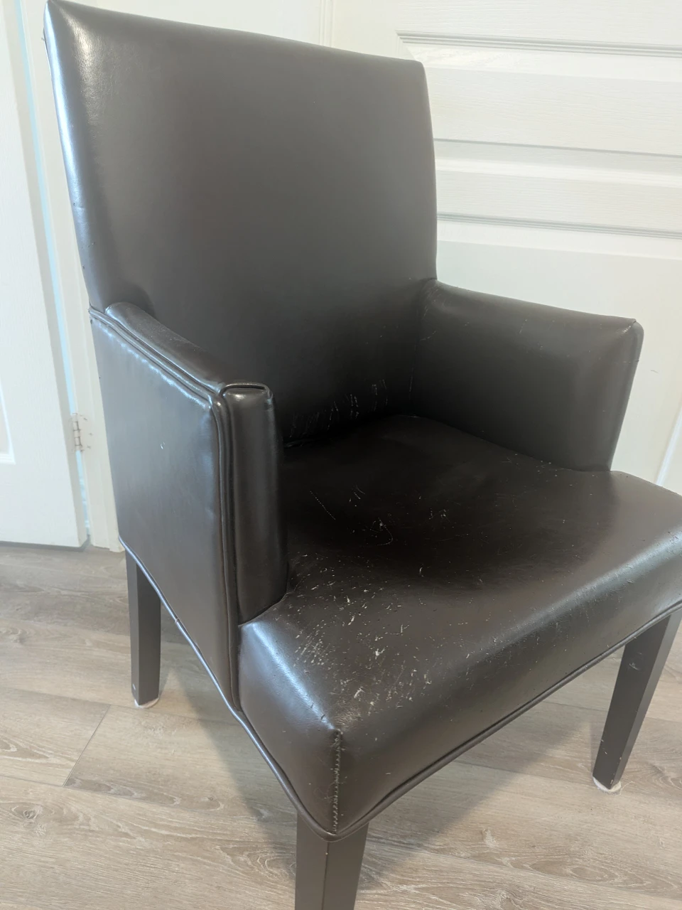Chair - Free - photo 2