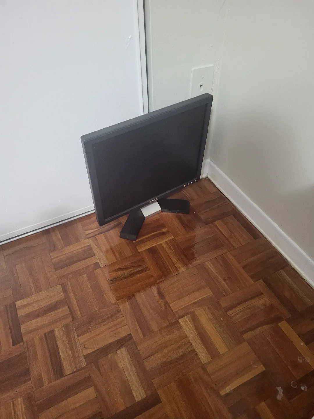 Dell LCD Monitor - Computer Screen image indicator(2)