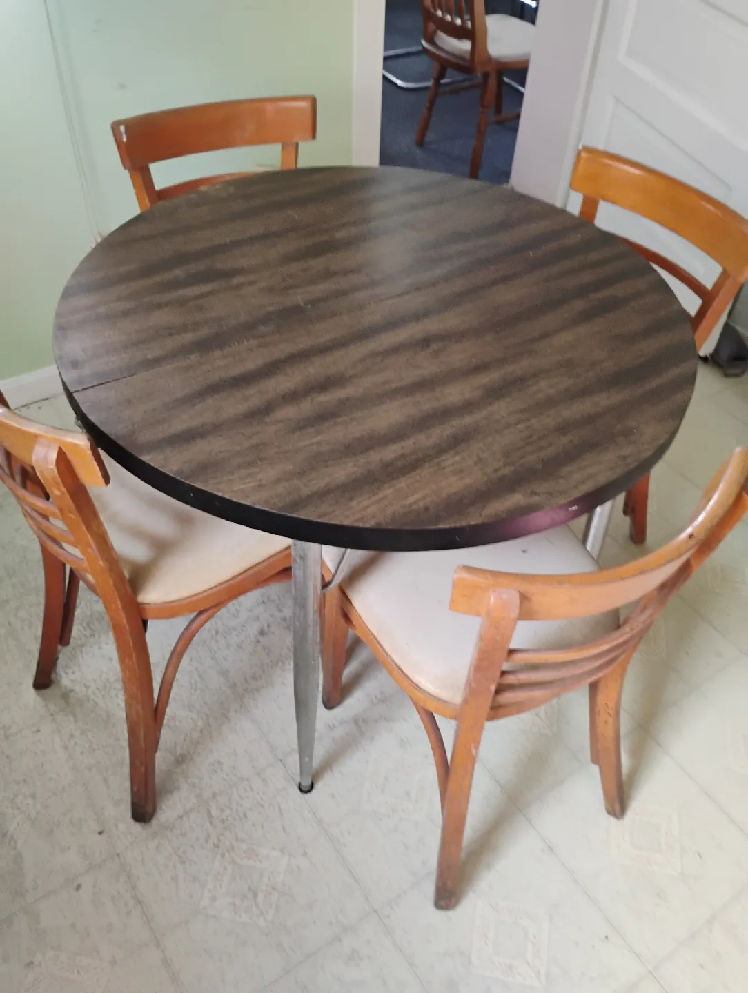 Round Dining Table with 4 Chairs thumbnail