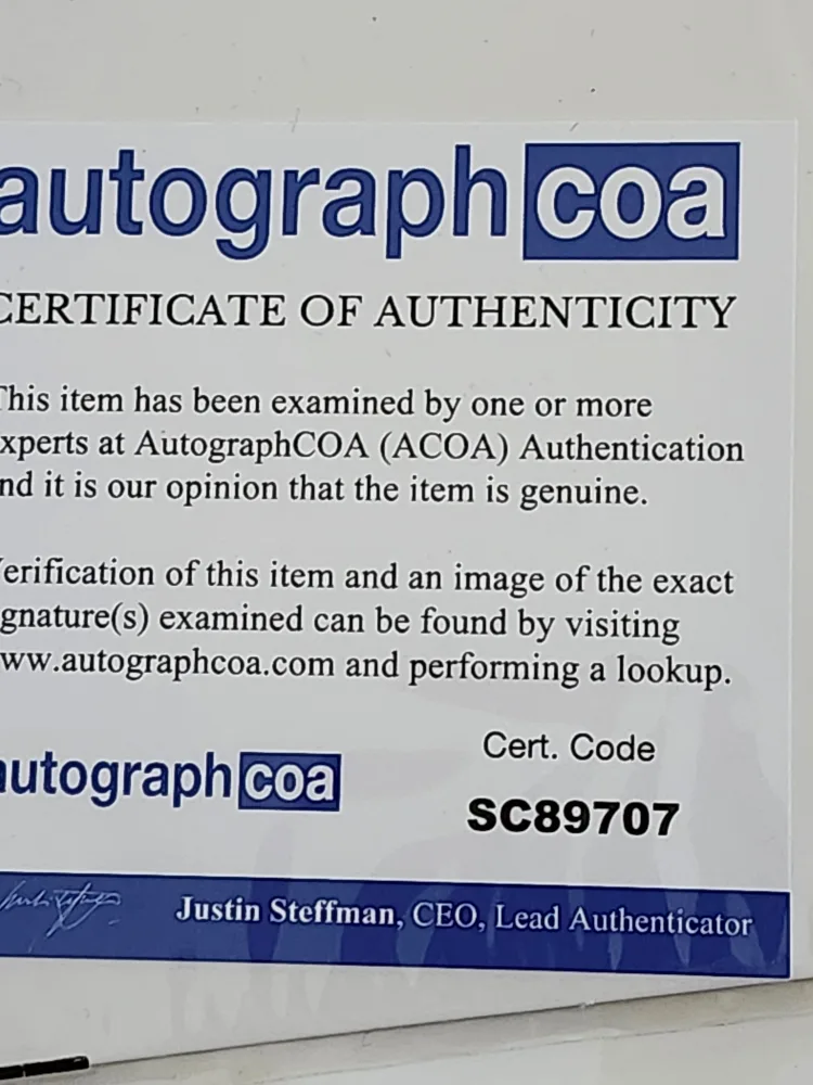 RAQUEL WELCH SIGNED 8X10 image indicator(2)