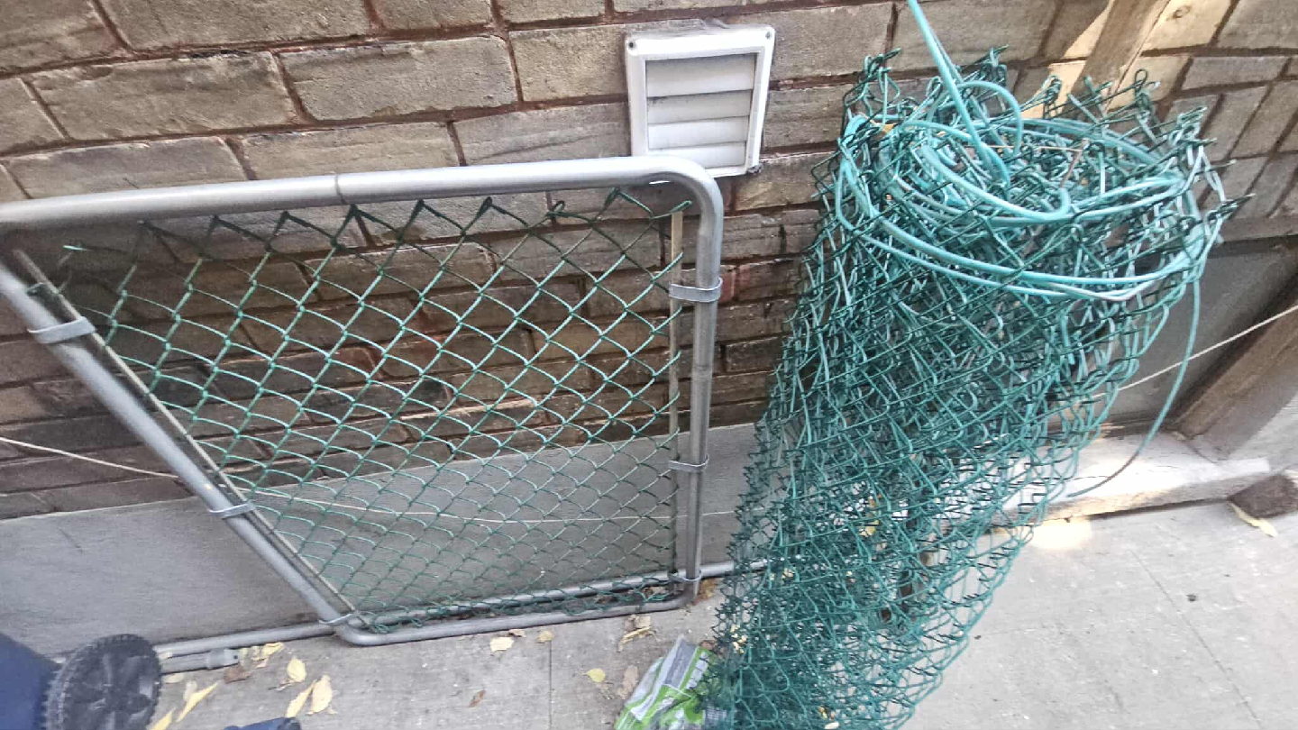 Chain Link Fence & Gate