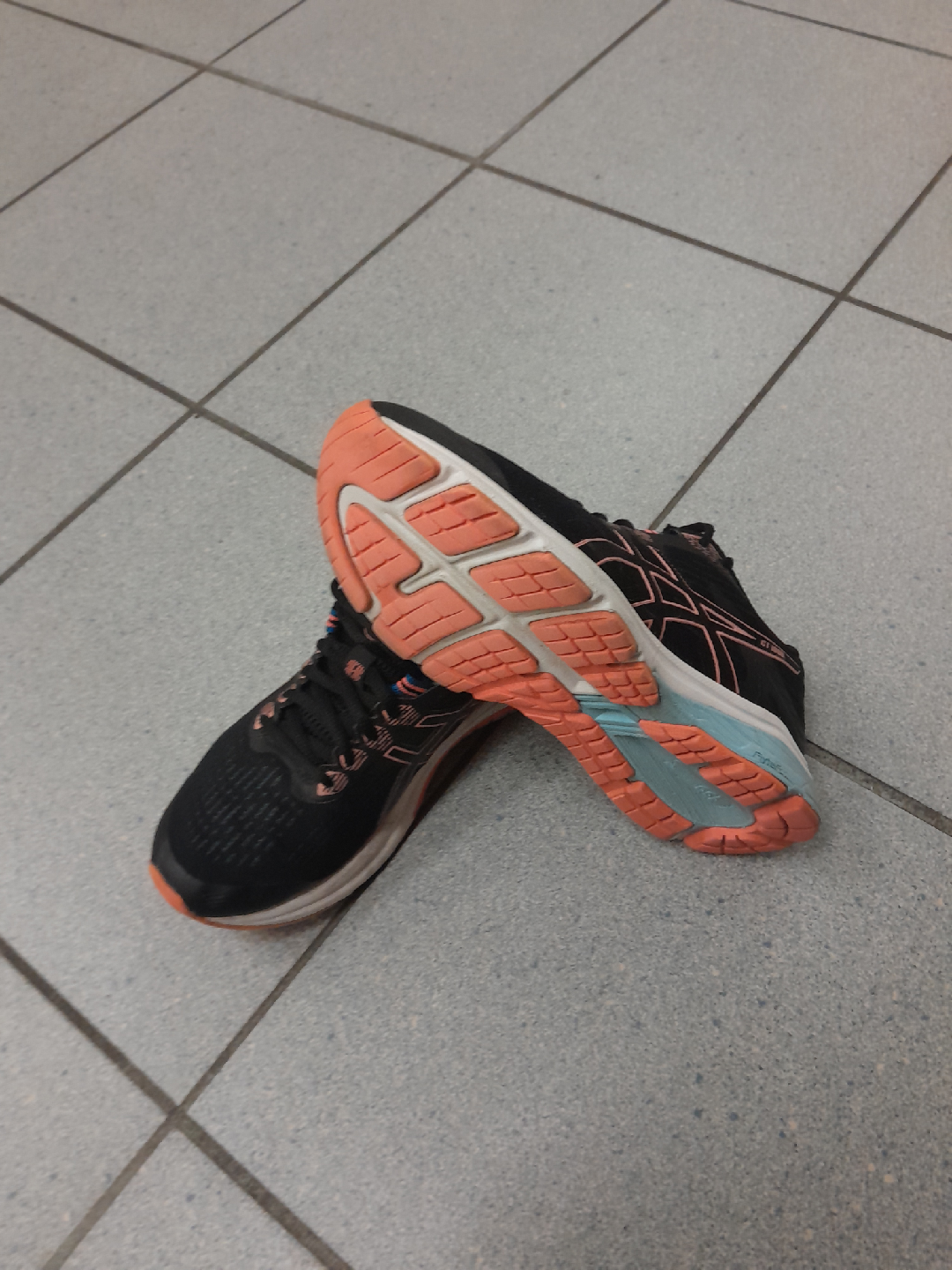 Asics Running Shoes - Black Women's Size 7 - photo 2
