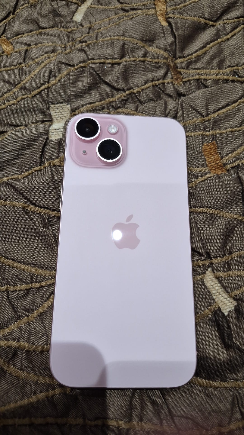 Apple iPhone 15 - photo 3