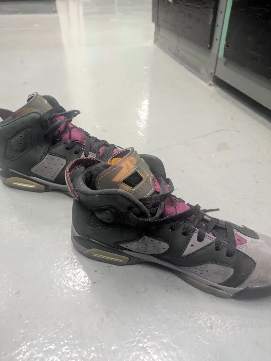 Nike Air Jordan 6 Bordeaux Size 7 Kids image indicator(5)