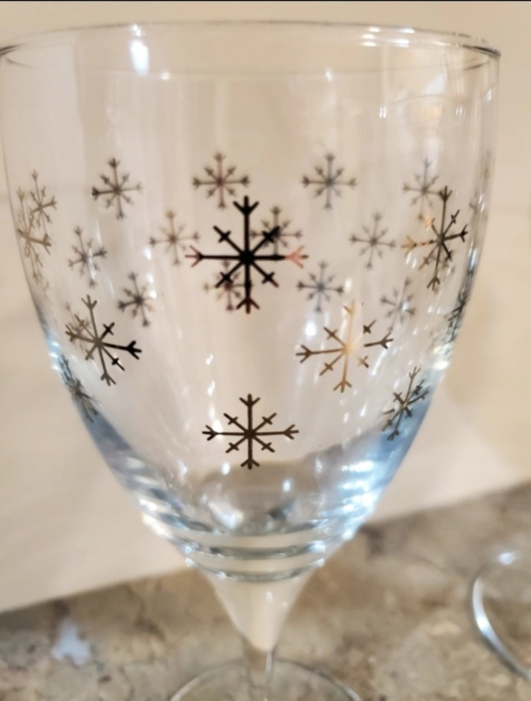 Set of 4 Snowflake Wine Glasses - photo 2