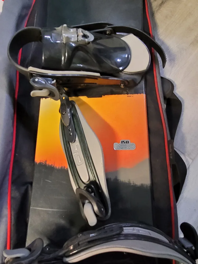 Liquid Snowboards Horizon Snowboard image indicator(4)