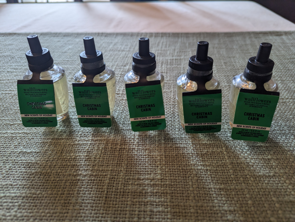 Bath & Body Works Wallflowers Christmas Cabin Refill - photo 2