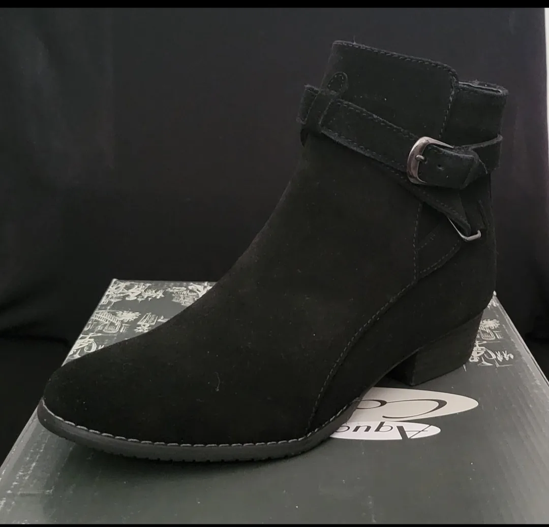 Aqua College Black Suede Ankle Boots