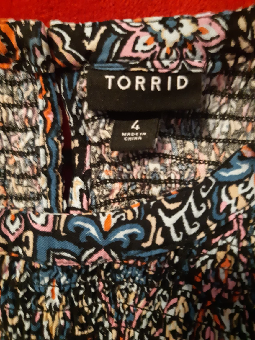 Torrid Size 4 Smocked Halter Top - photo 5