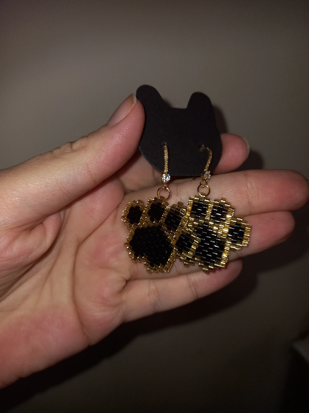 Handmade Beaded Paw Print Earrings - photo 3
