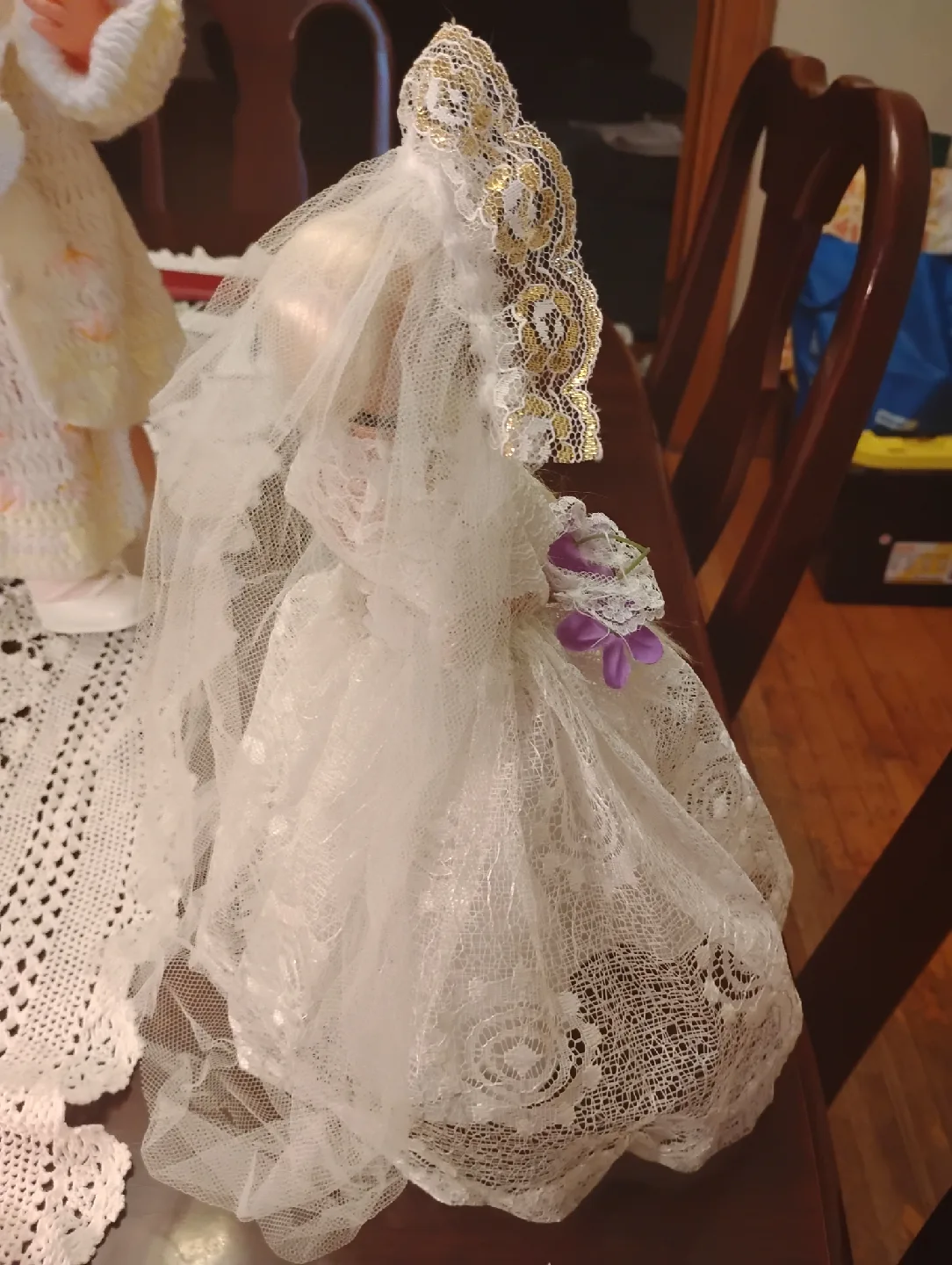 Vintage Bridal Barbie Doll image indicator(6)