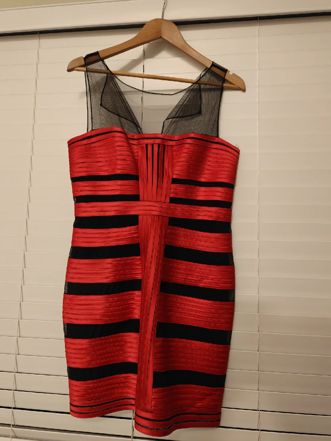 BCBGMAXAZRIA Red & Black Mesh Bandage Dress