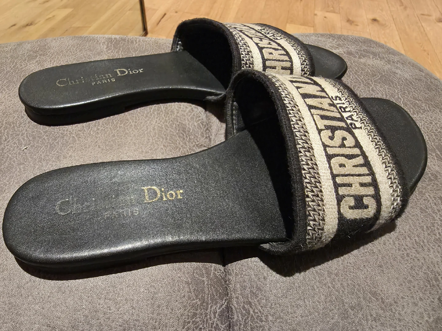 Christian Dior Paris Slides - Size 38 - photo 3