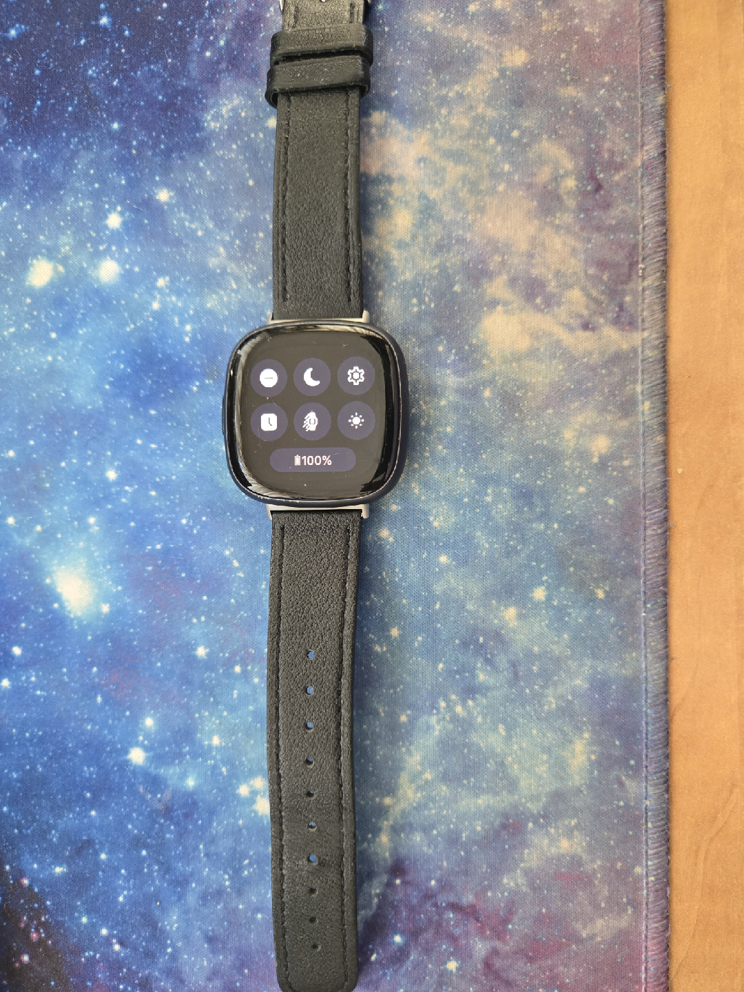 Fitbit Versa 4 - photo 3
