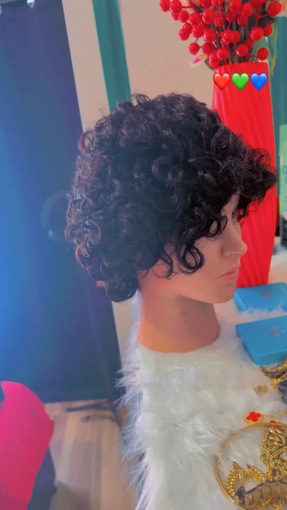 Curly Wig thumbnail