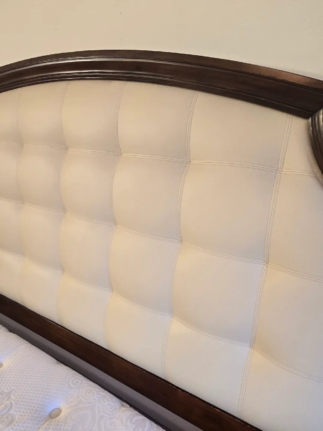 King size bedroom set image indicator(5)