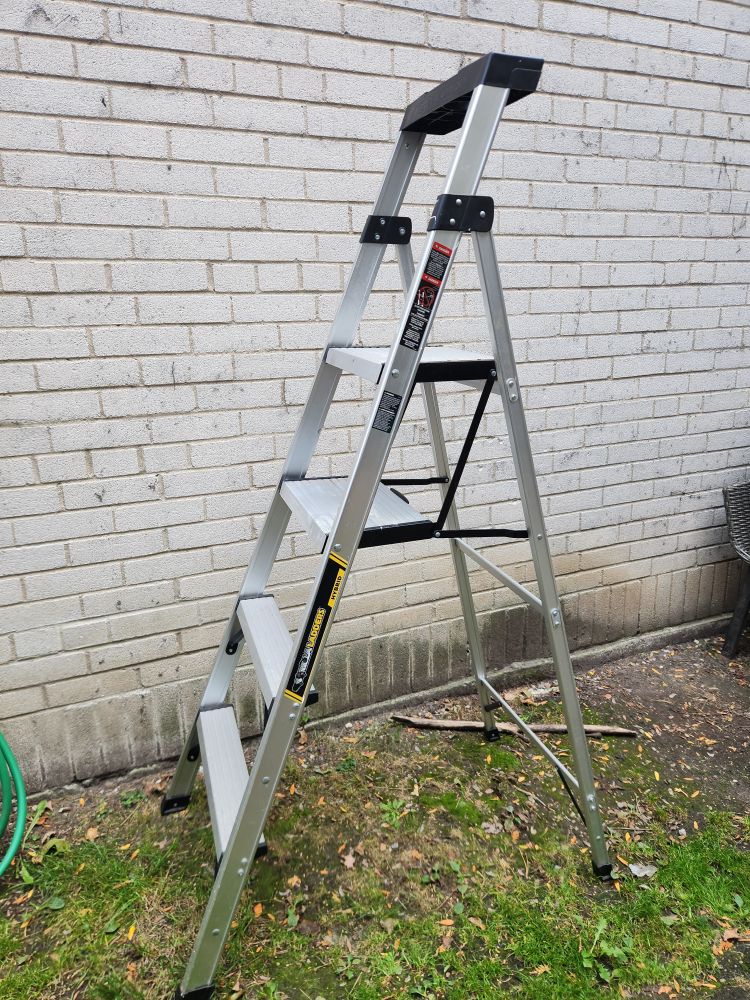 Gorilla Hybrid Step Ladder - photo 3