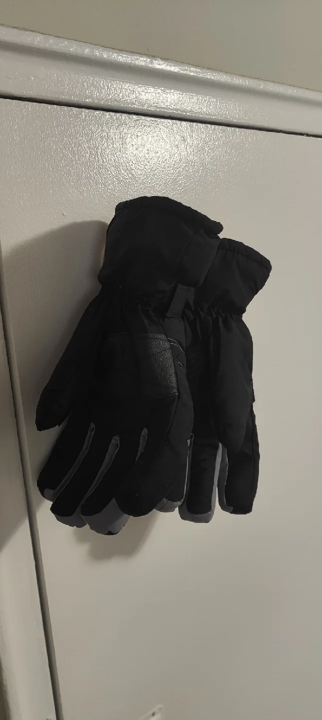 Black Winter Gloves image indicator(3)
