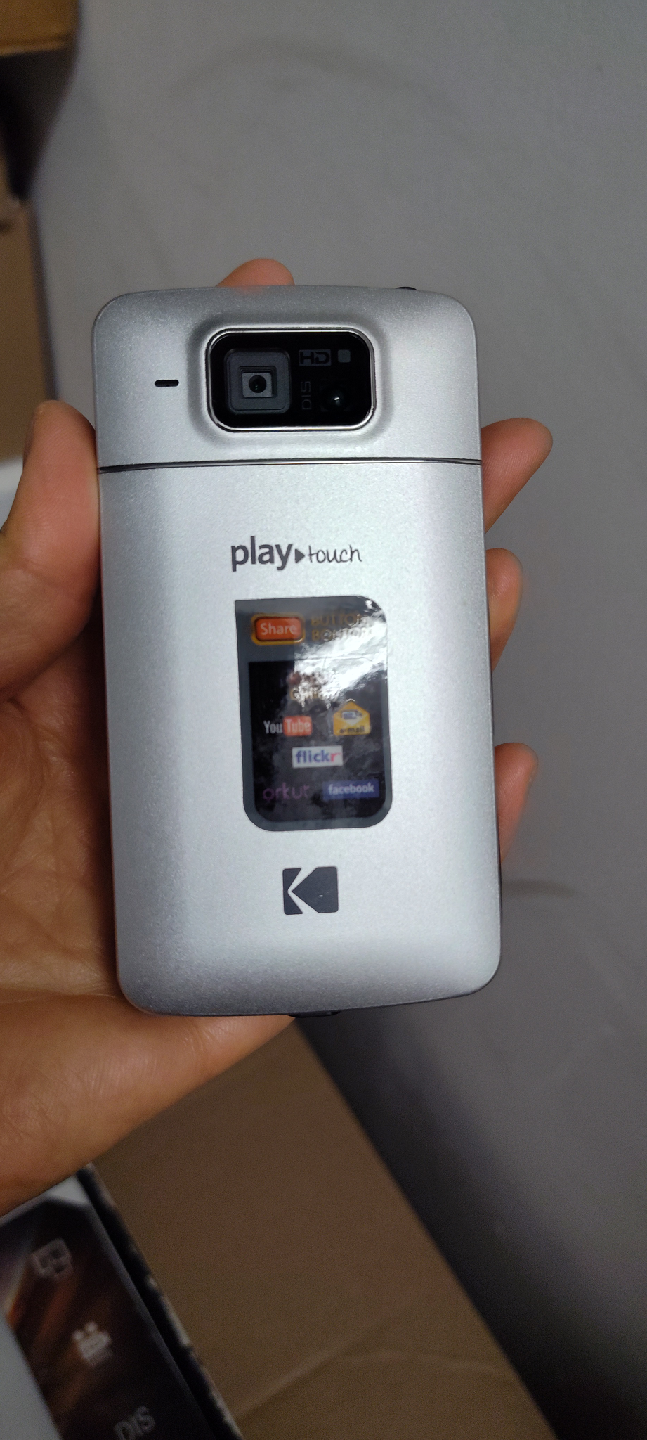 [defective] Kodak Playtouch Digital Camera with Box - photo 2