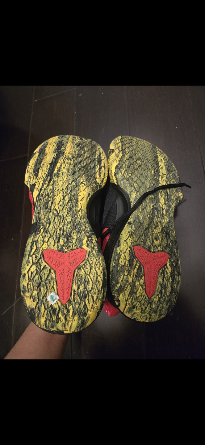 Kobe Mamba Fury Basketball Shoes size 10 - Black/Red/Yellow - photo 3