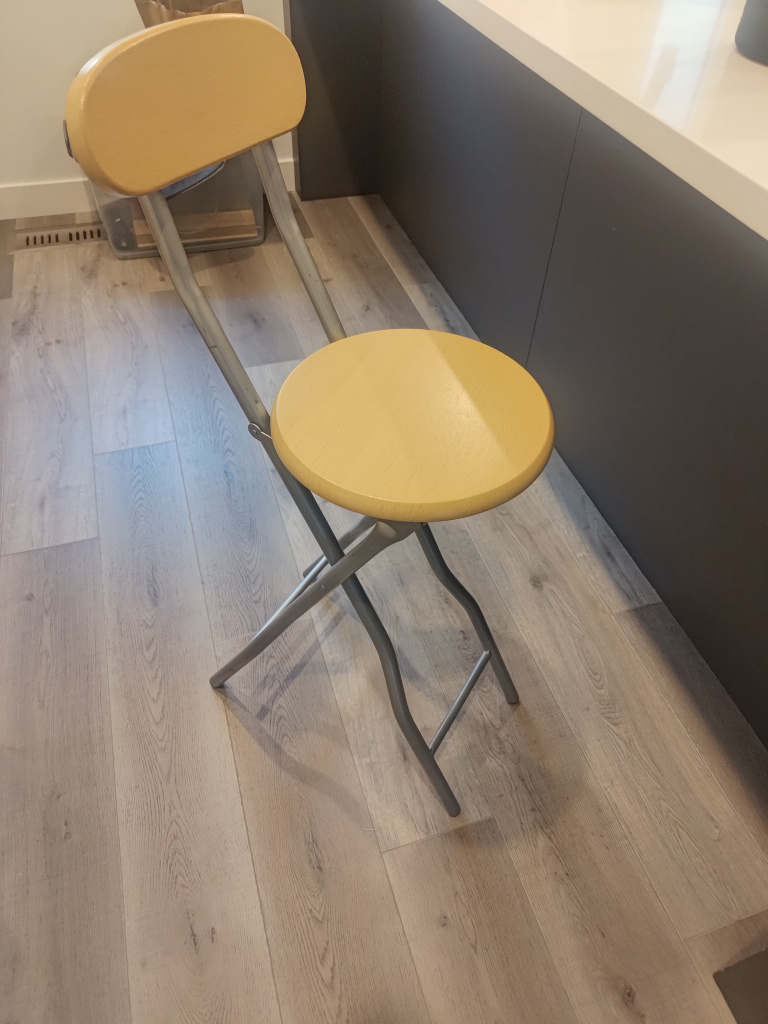 Folding Bar Stool with Backrest