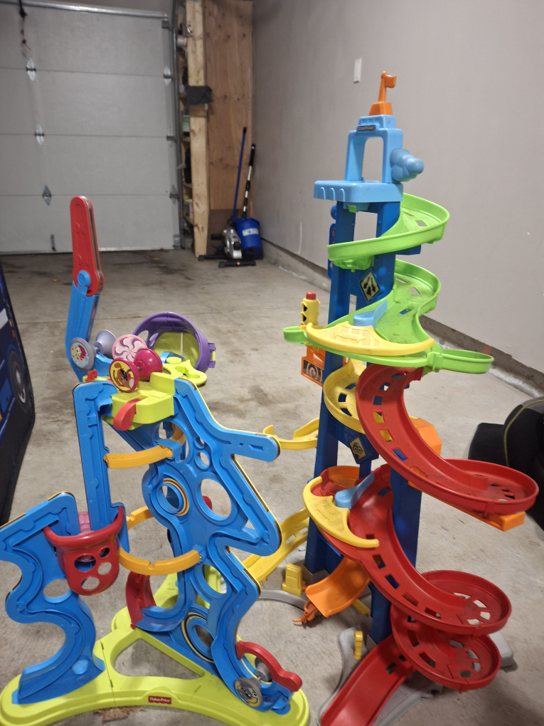 Fisher-Price Little People Roll-A-Rounds Rampway