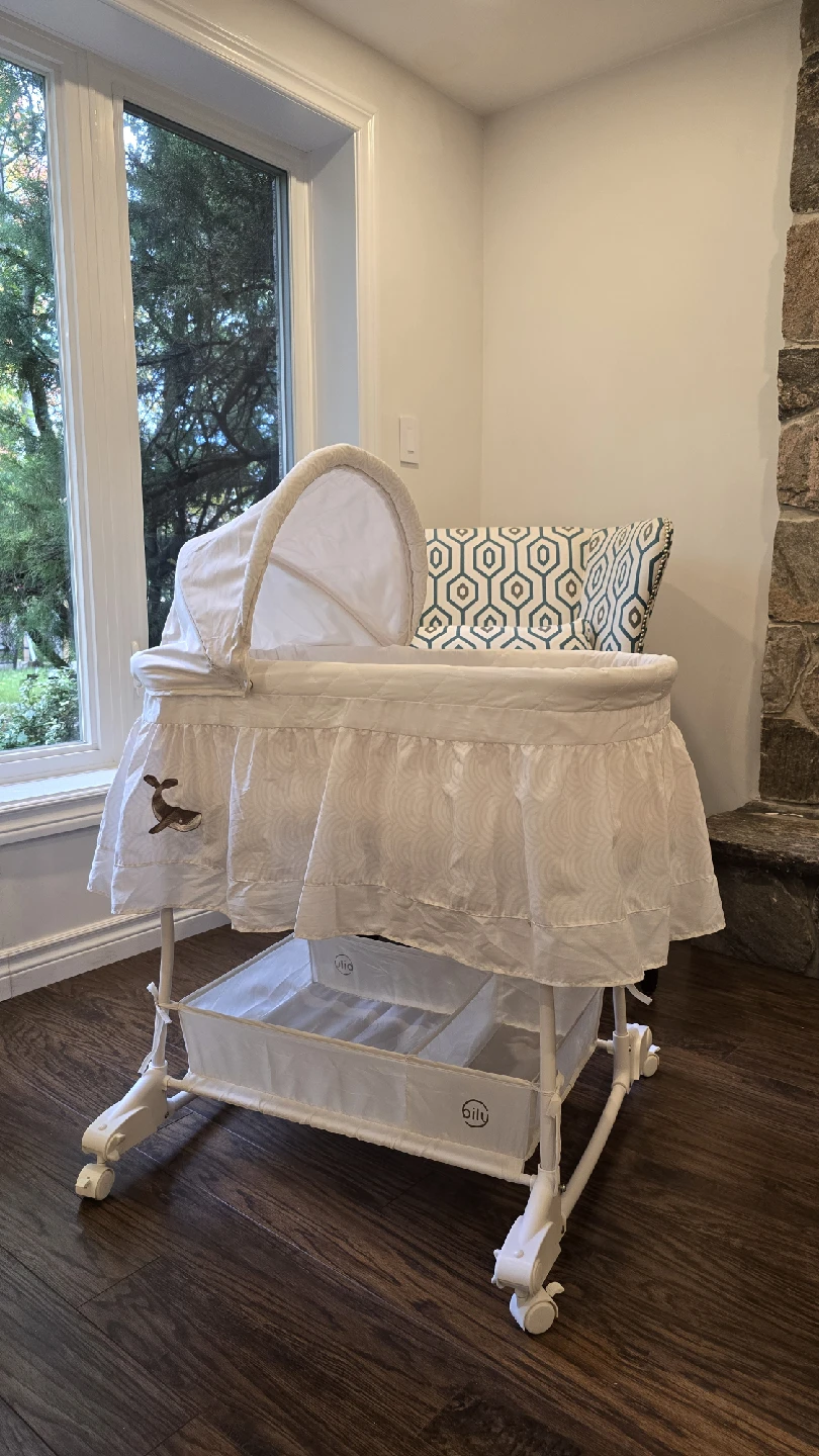 Bily Bassinet - White
