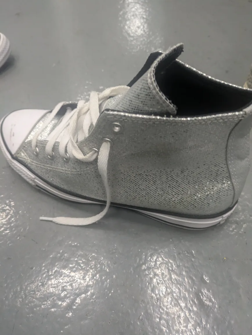 Converse All Star Chuck Taylor Silver Glitter High Tops image indicator(2)