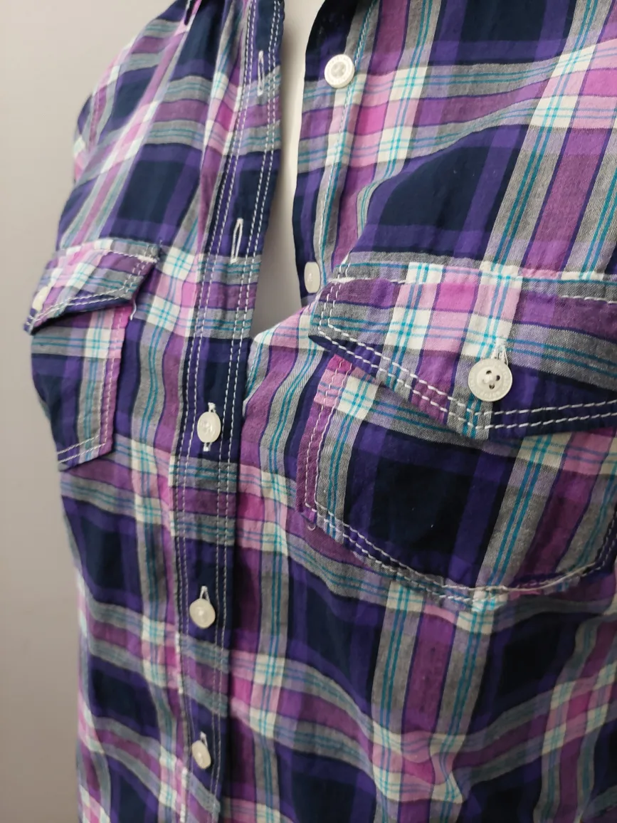 Old Navy Plaid Button-Down  Cotton Shirt  Medium image indicator(4)