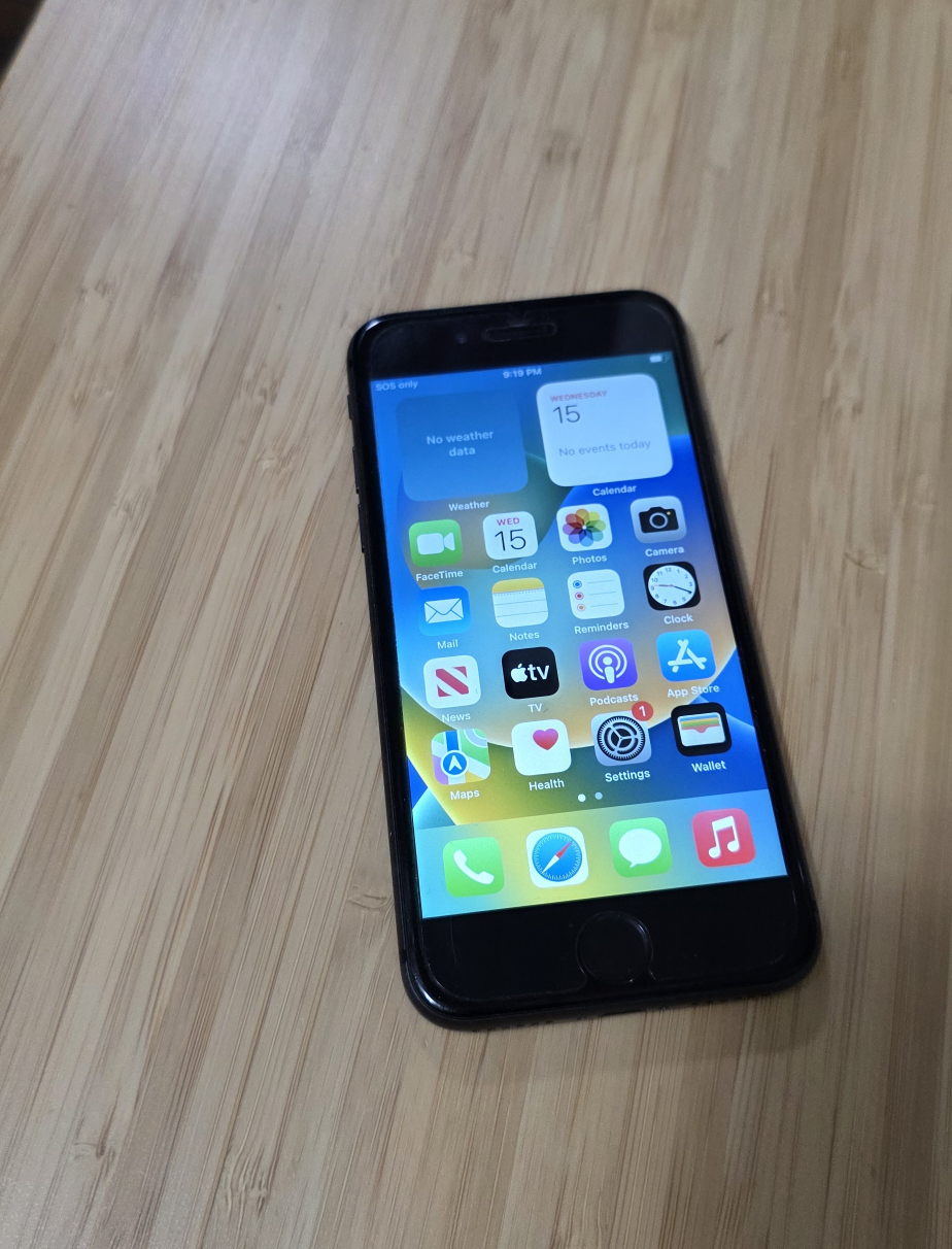 iPhone 8 - Black - photo 2