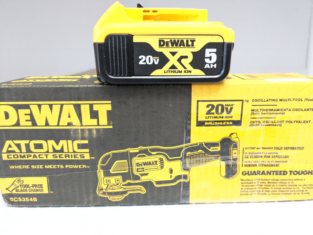 20V Max DeWalt Atomic Multi Tool + 5AH XR Battery Pack