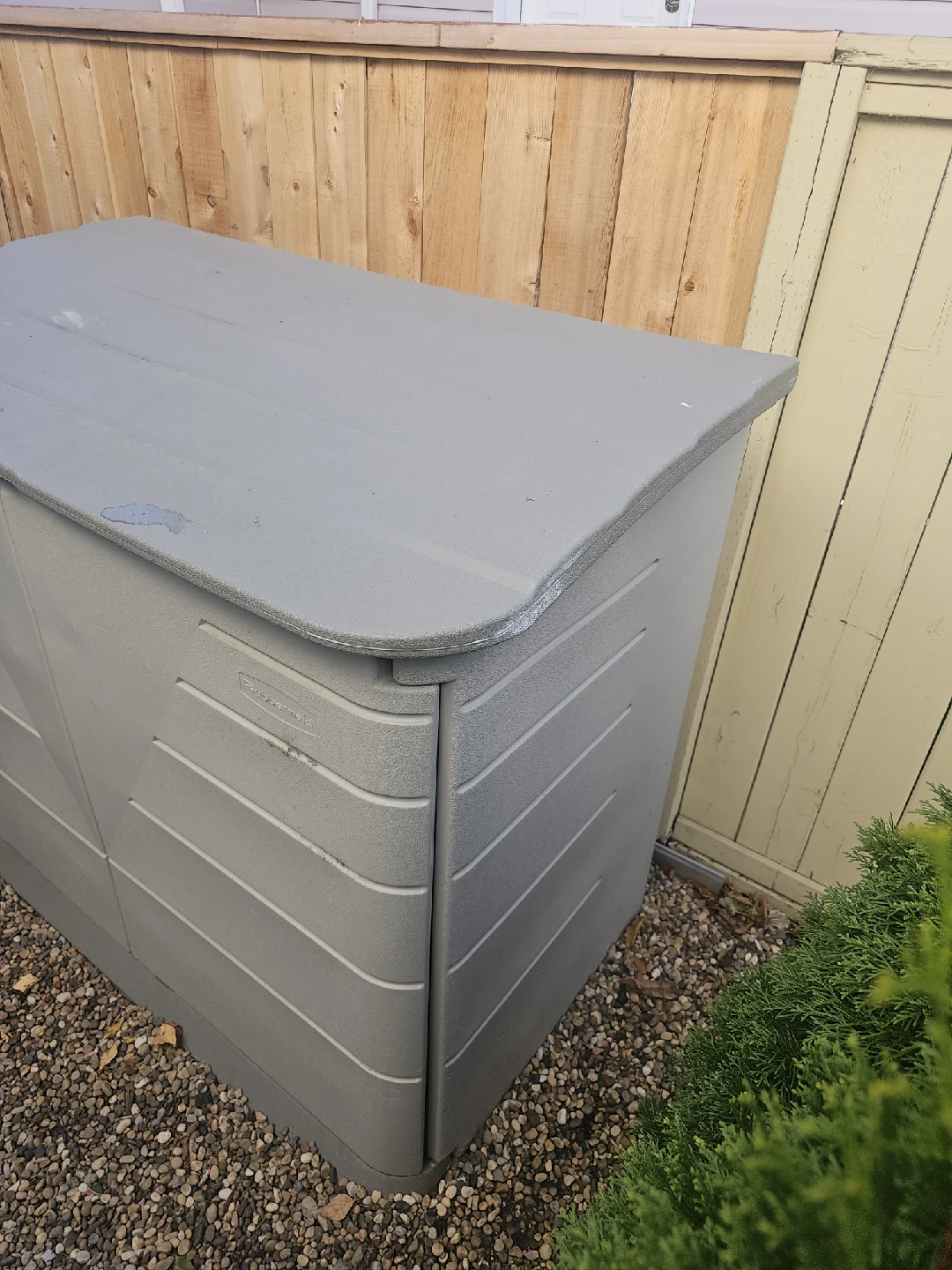Rubbermaid Horizontal Outdoor Storage Shed - photo 2