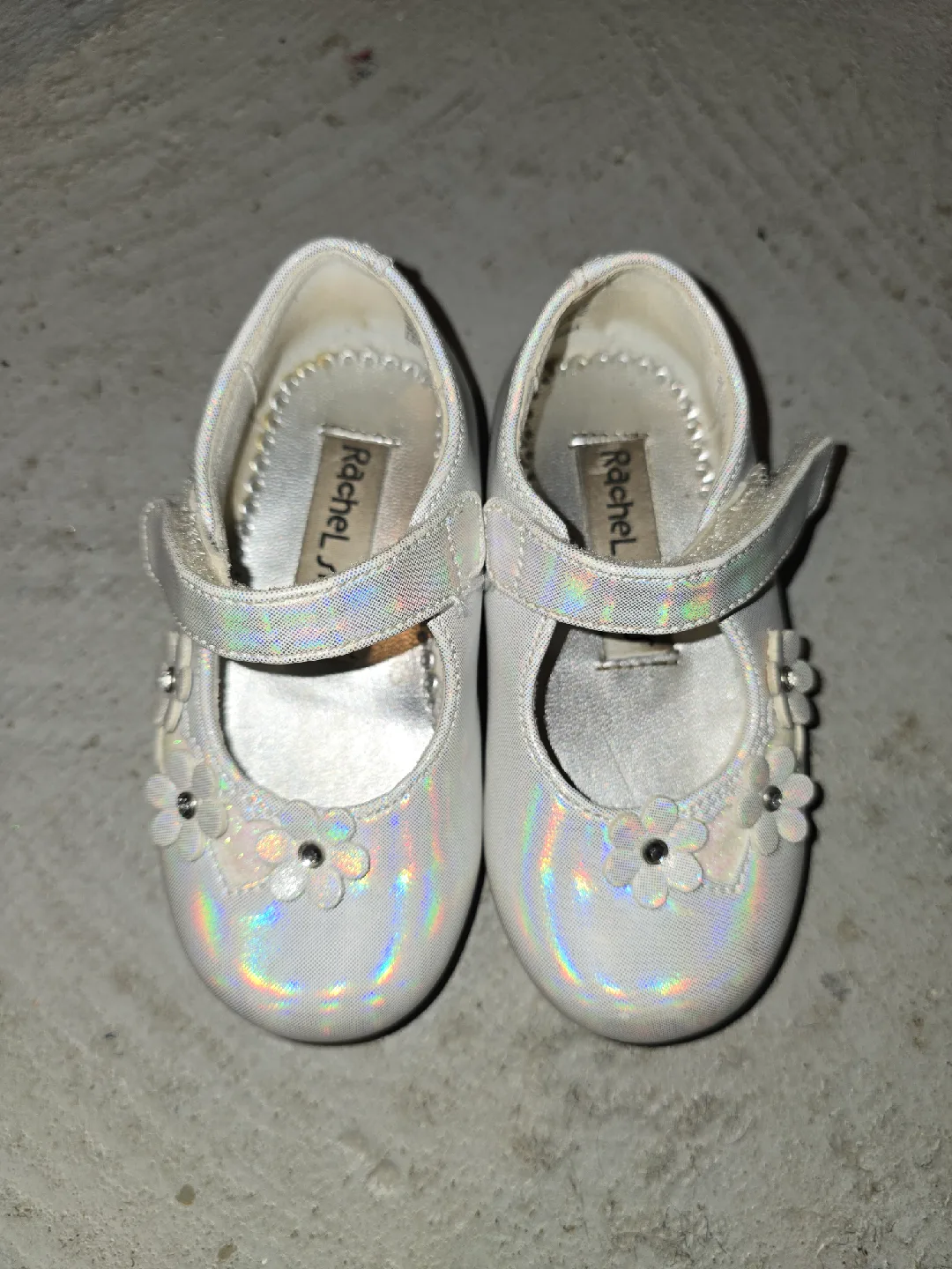 Rachel Shoes White Sparkly Girls Size 5 image indicator(2)