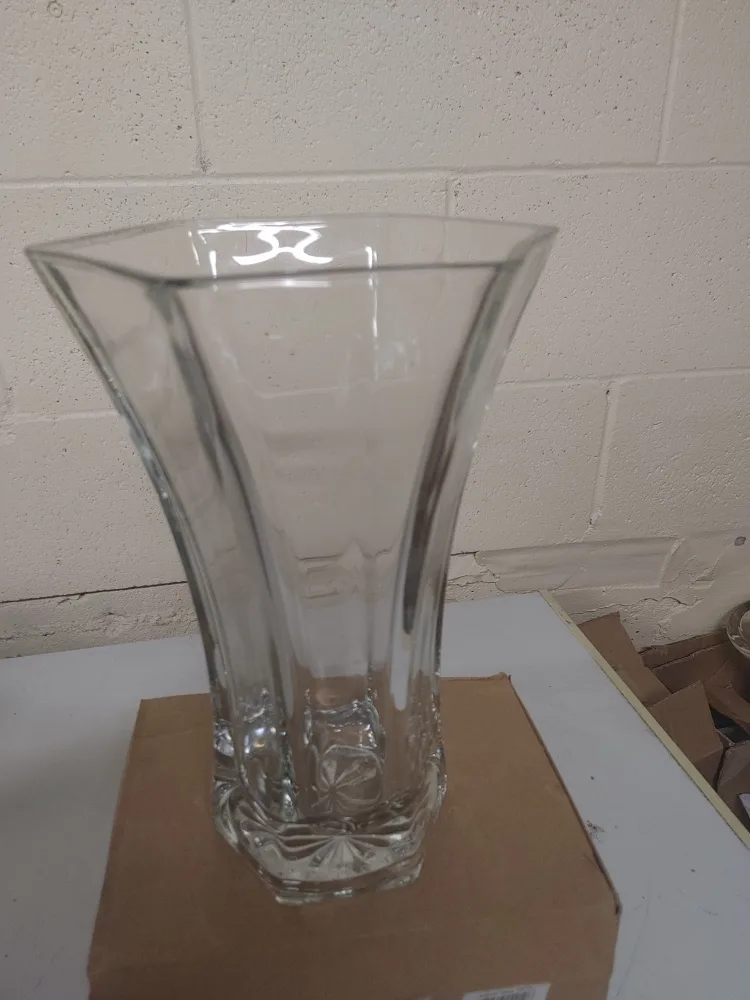 Clear Glass Vase thumbnail