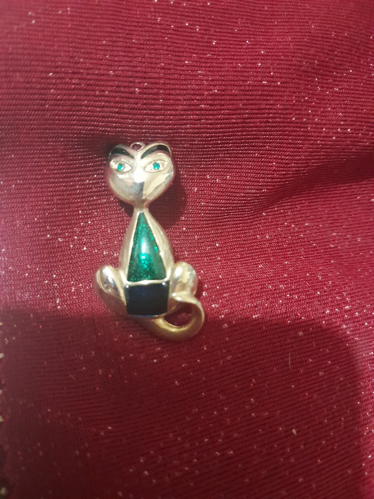 Cat Brooch Pin. new