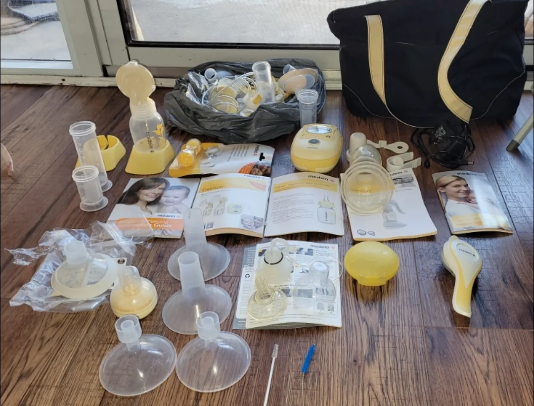 Medela Breast Pump Bundle image indicator(2)