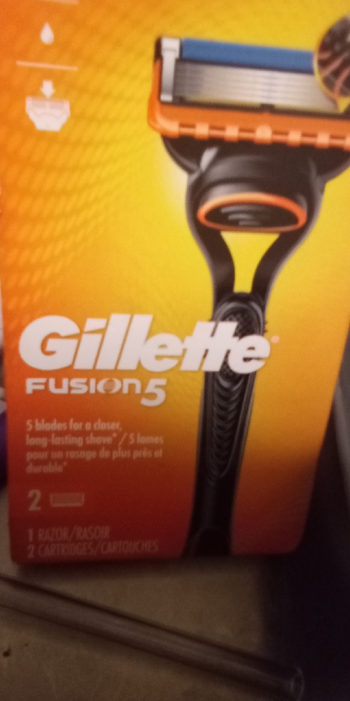 Gillette Fusion5 Razor with 2 Cartridges