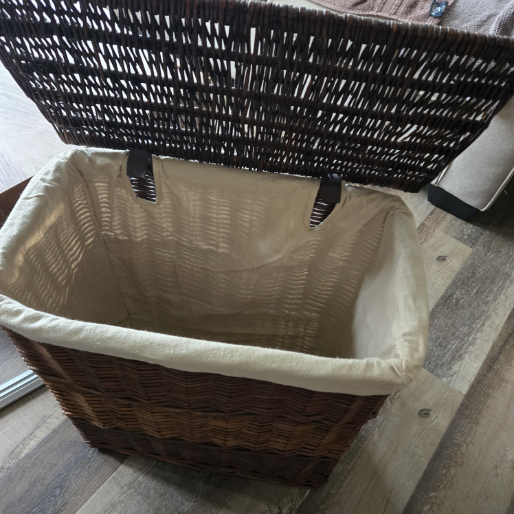 Wicker Laundry Hamper with Lid - photo 2