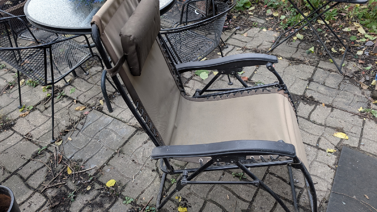 Chaise longue pliante