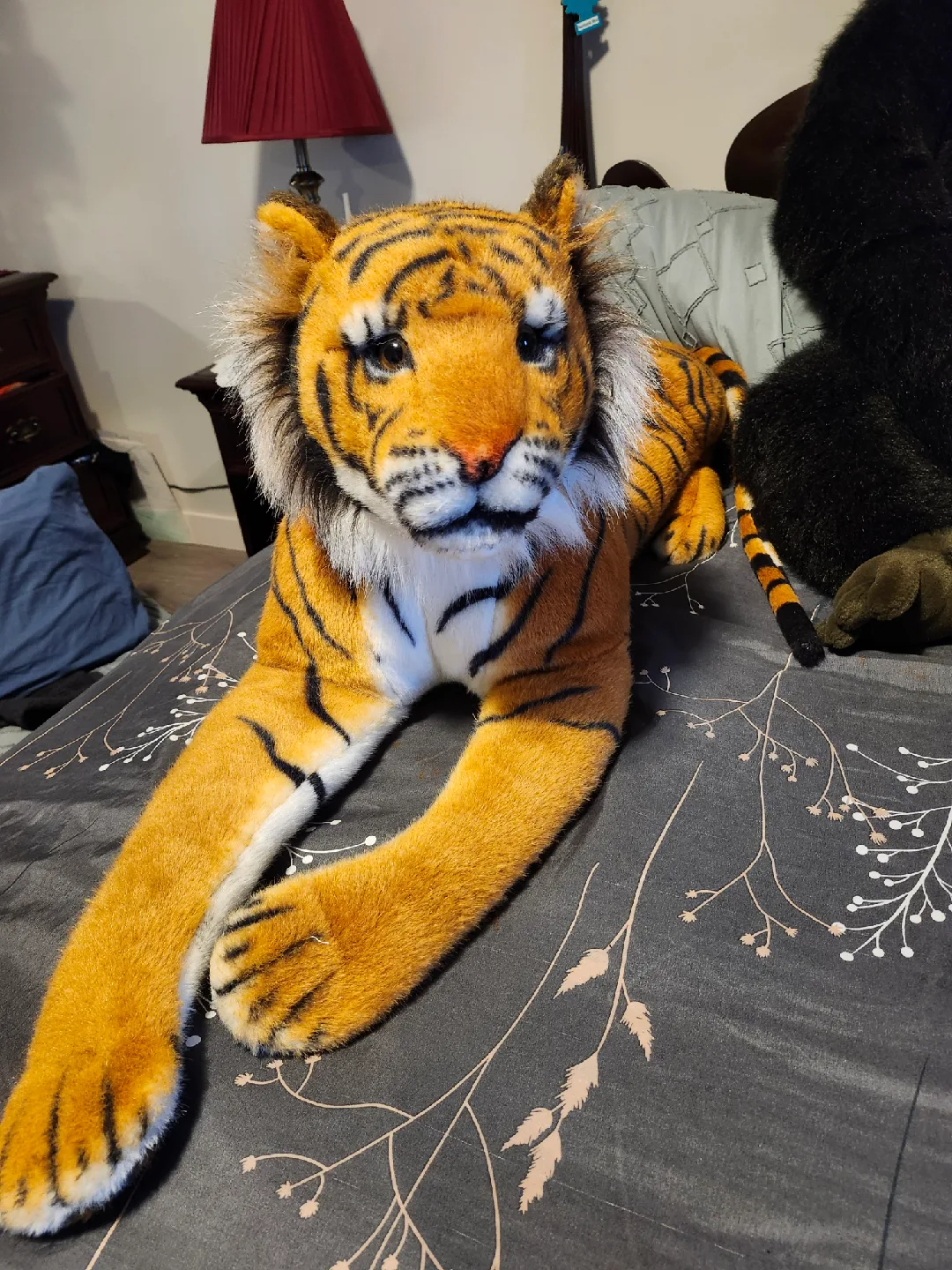 Stuffed Gorilla and Tiger Plush Toys image indicator(5)