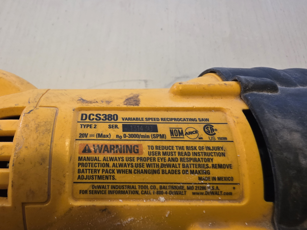 DeWalt DCS380 Variable Speed Reciprocating Saw - photo 5