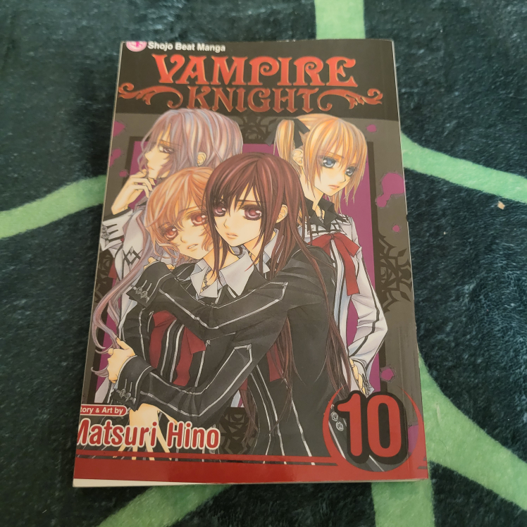 Manga Lot and Book lot: Vampire Knight, Moon Phase + - photo 3