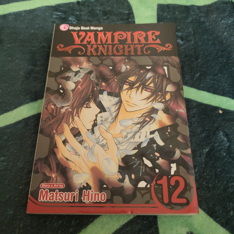 Manga Lot and Book lot: Vampire Knight, Moon Phase + - photo 5
