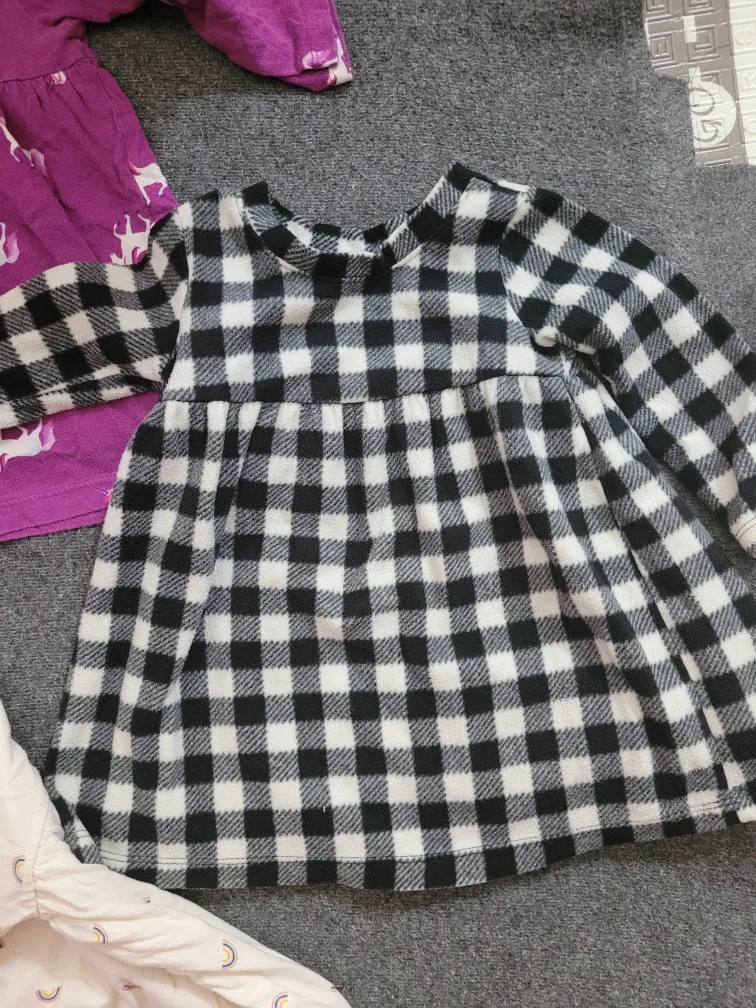 Baby Girl Clothes Bundle - Gap, Old Navy - Size 6-12 Months image indicator(4)