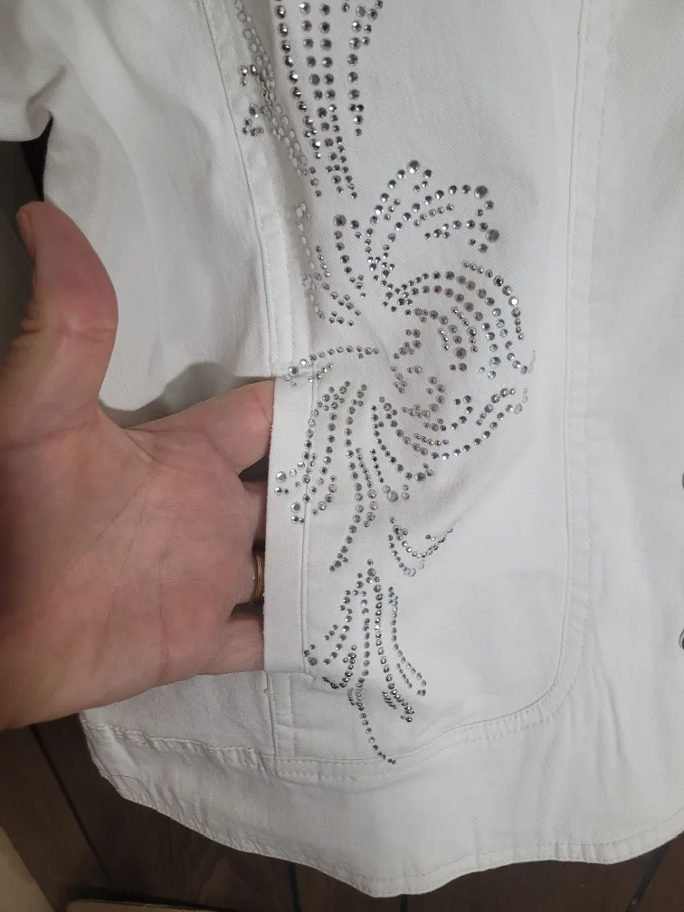 Distinct White Embellished Denim Jacket - Size S image indicator(6)